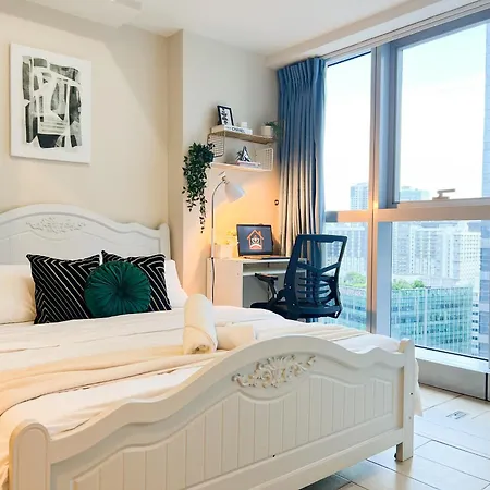 Upscale Bgc Stay Near Mitsukoshi #Upt130G