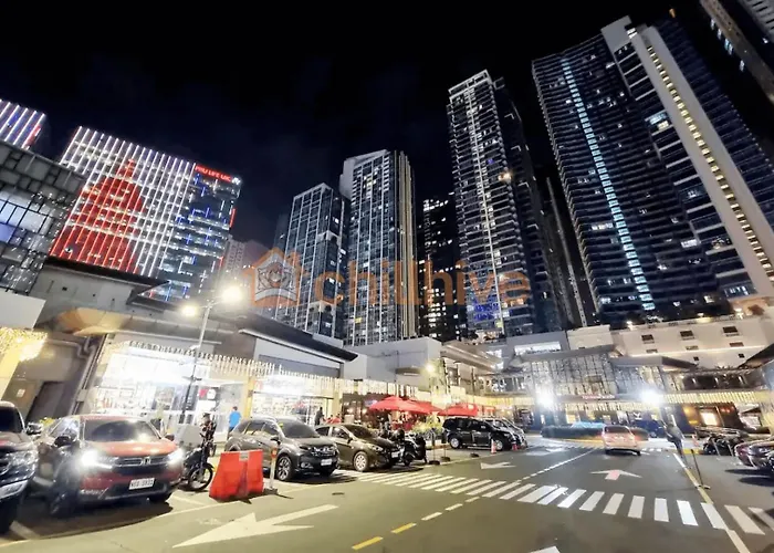 Apartment Upscale Bgc Near Mitsukoshi #upt130g Manila