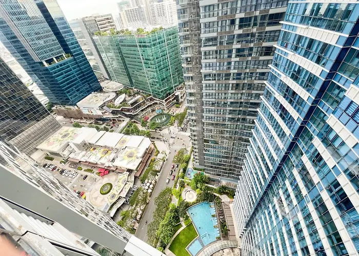 Upscale Bgc Near Mitsukoshi #upt130g Manila